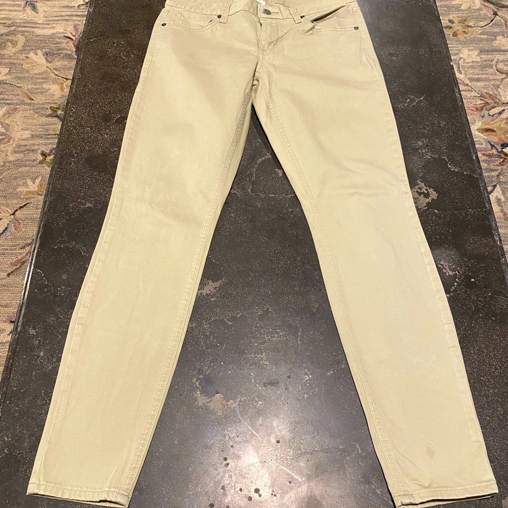 Women’s skinny jeans